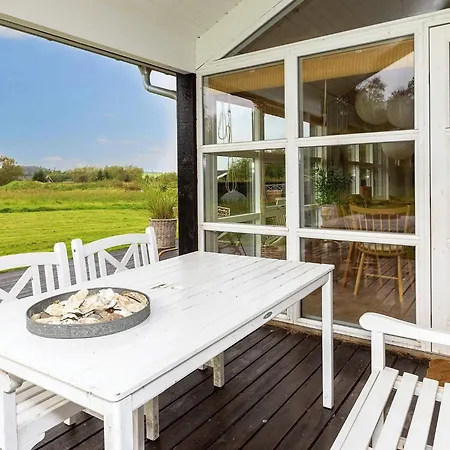 Three-bedroom In Oster Assels 3 Sillerslev