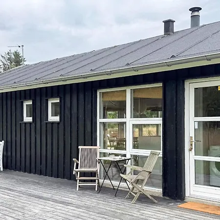 Three-bedroom In Oster Assels 3 Sillerslev
