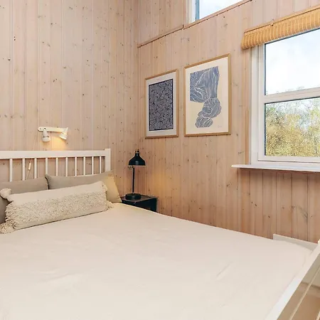 6 Person In Oster Assels-by Traum