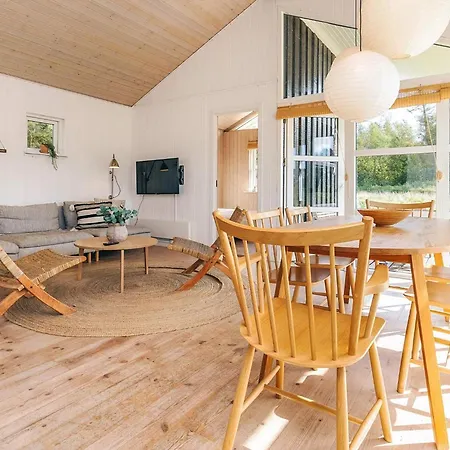 6 Person In Oster Assels-by Traum *