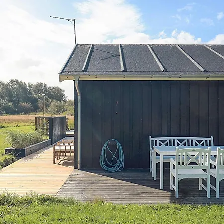 6 Person In Oster Assels-by Traum